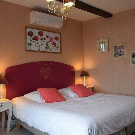 Logis Domaine Du Prieure Hotel Tonnay-Boutonne Exterior photo
