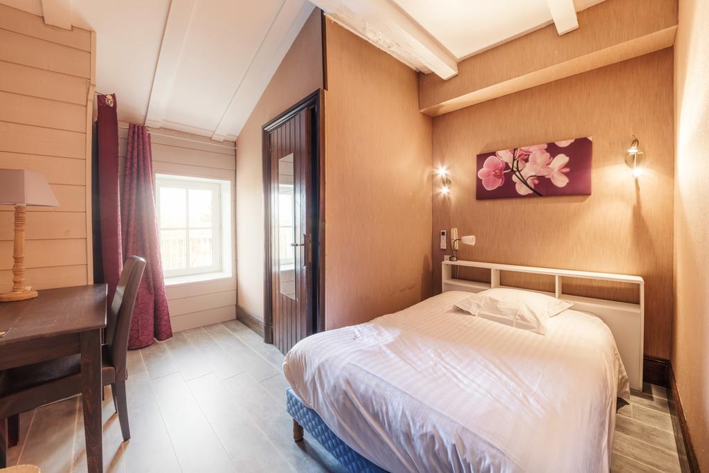 Logis Domaine Du Prieure Hotel Tonnay-Boutonne Exterior photo