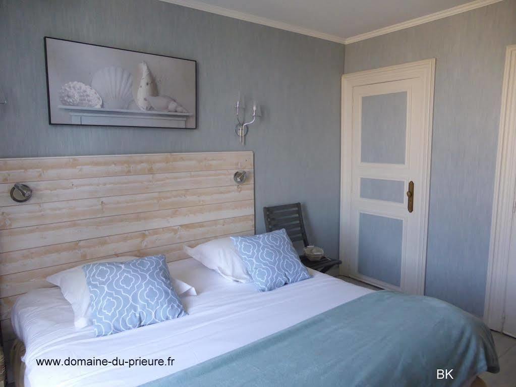 Logis Domaine Du Prieure Hotel Tonnay-Boutonne Exterior photo